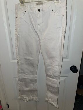 Moon River White Slim Straight Jeans with Frayed Hem Detail
